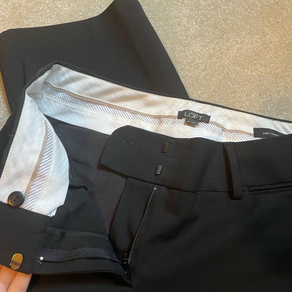 Size 4 black trousers / suit pants!